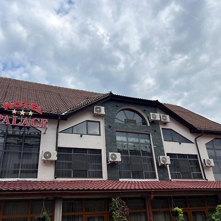 Hotel Palace Targu Jiu Luaran gambar