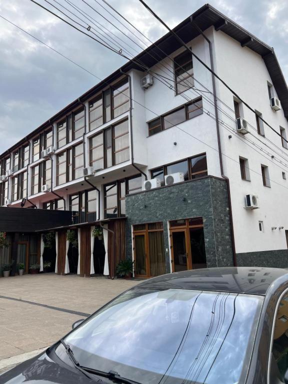 Hotel Palace Targu Jiu Luaran gambar