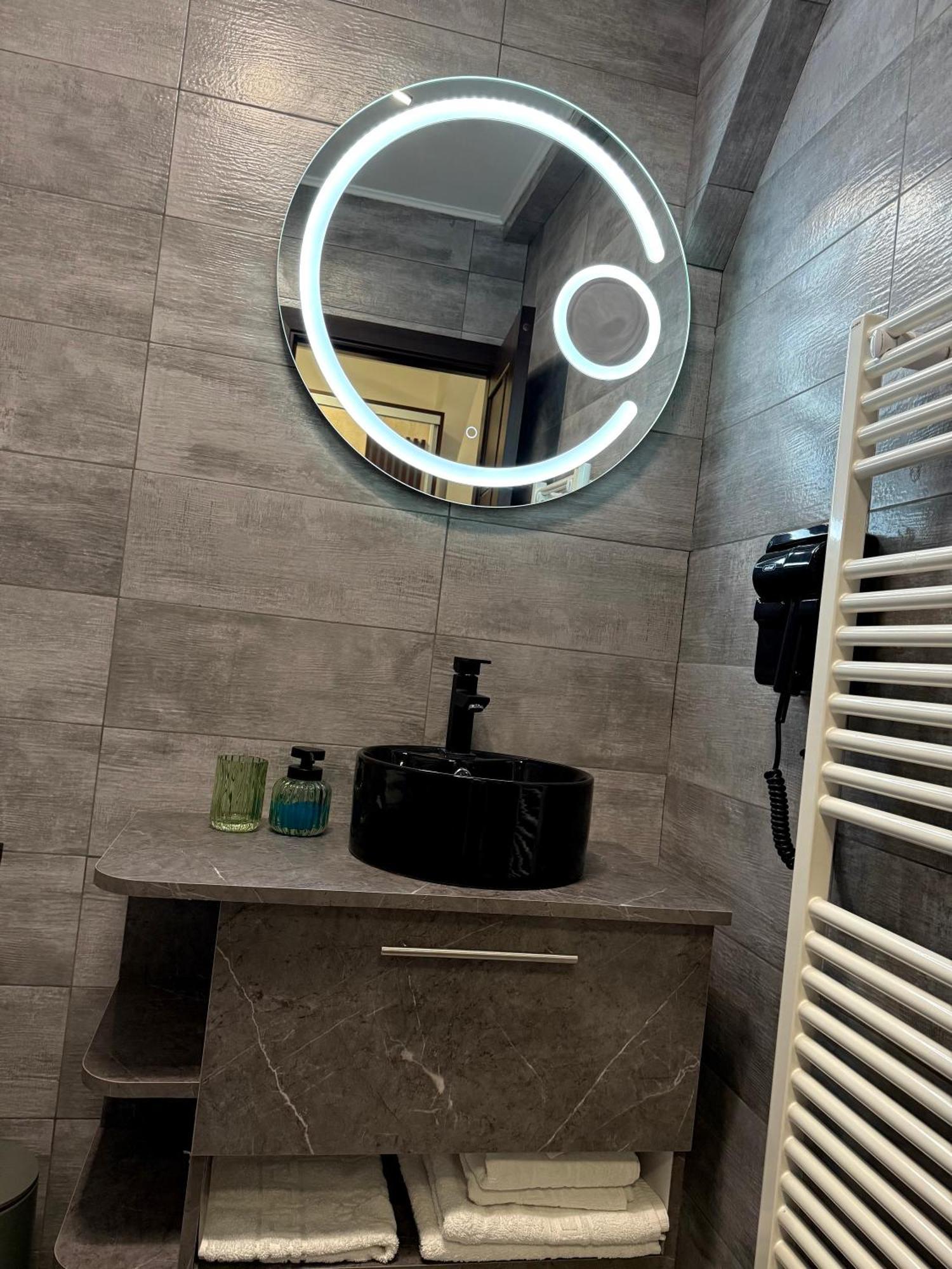 Hotel Palace Targu Jiu Luaran gambar