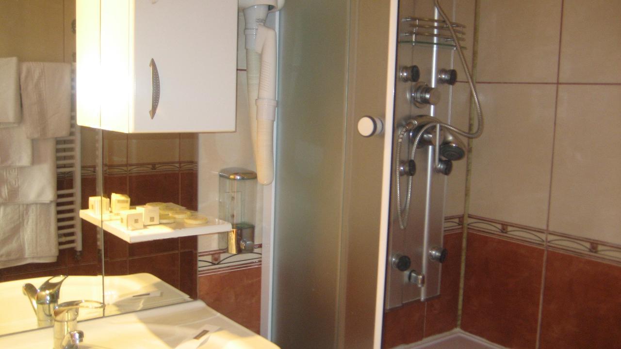 Hotel Palace Targu Jiu Bilik gambar