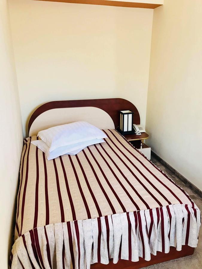 Hotel Palace Targu Jiu Luaran gambar